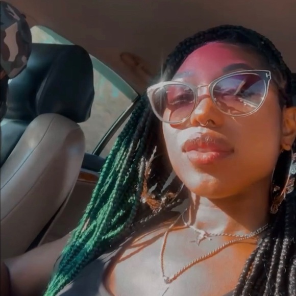 🛑SOLD🛑Tom Ford Sunnies - Picture 3 of 10